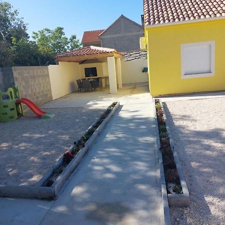 Ferienhaus Karlo Pridraga Bagian luar foto
