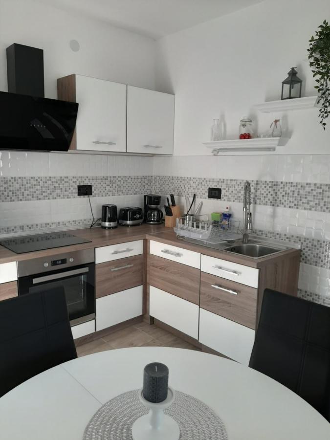 Ferienhaus Karlo Pridraga Bagian luar foto