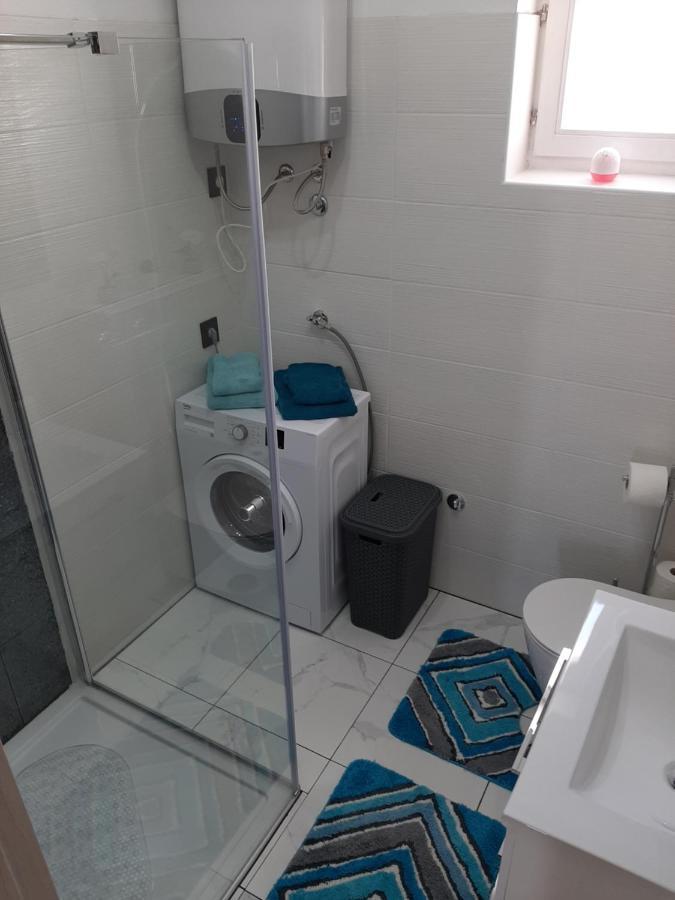 Ferienhaus Karlo Pridraga Bagian luar foto
