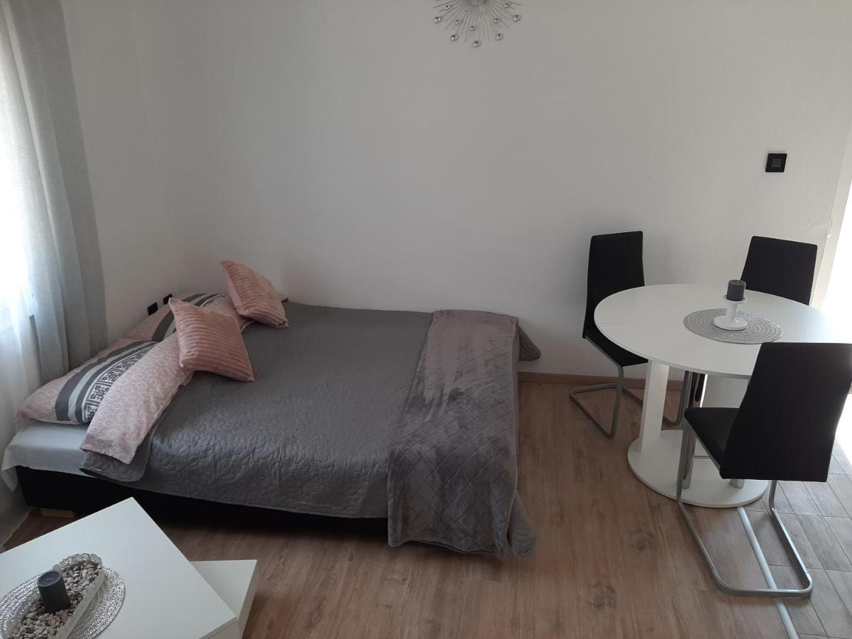 Ferienhaus Karlo Pridraga Bagian luar foto
