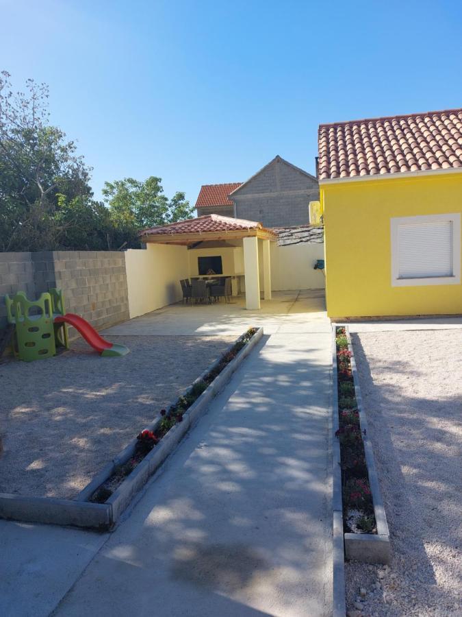 Ferienhaus Karlo Pridraga Bagian luar foto